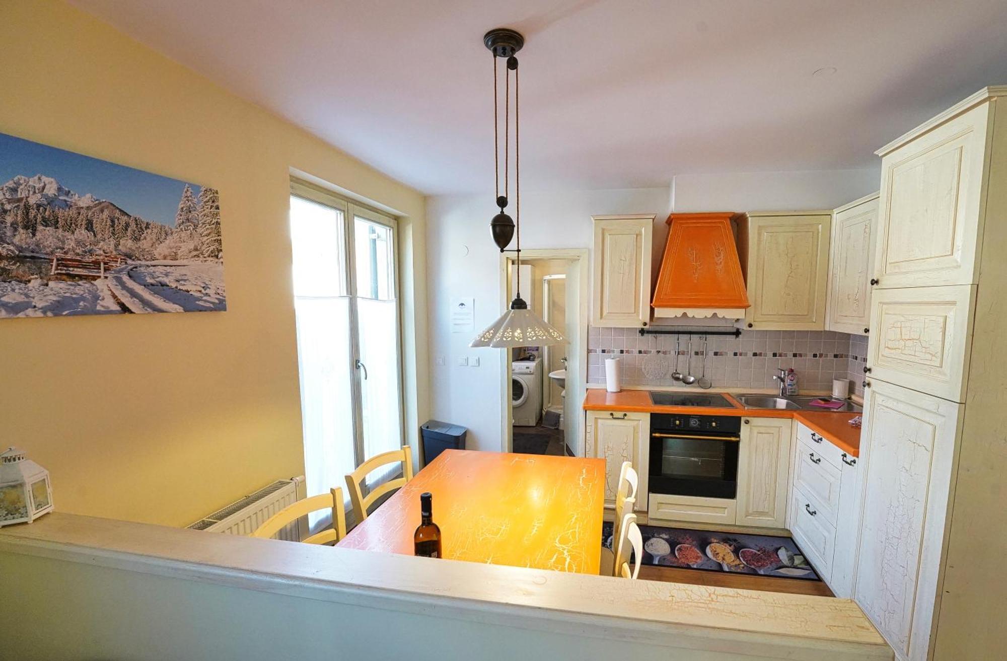 Apartment Mojstrovka With Terrace In City Center Kranjska Gora Zewnętrze zdjęcie