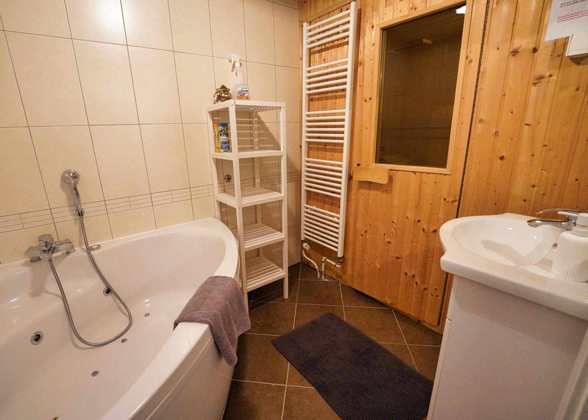 Apartment Mojstrovka With Terrace In City Center Kranjska Gora Zewnętrze zdjęcie