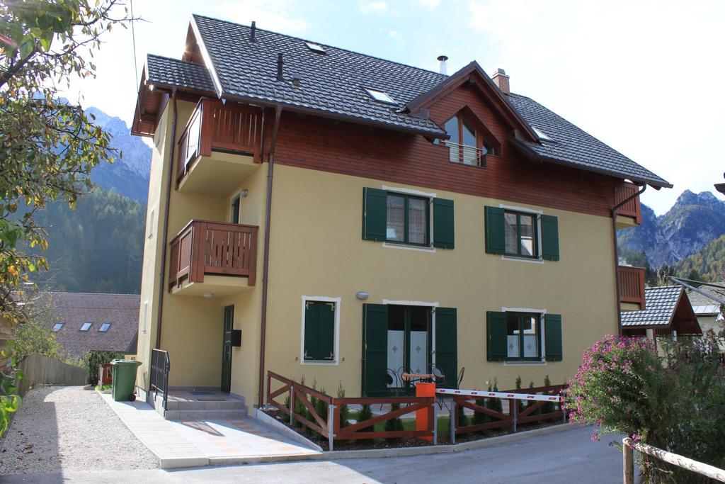 Apartment Mojstrovka With Terrace In City Center Kranjska Gora Pokój zdjęcie